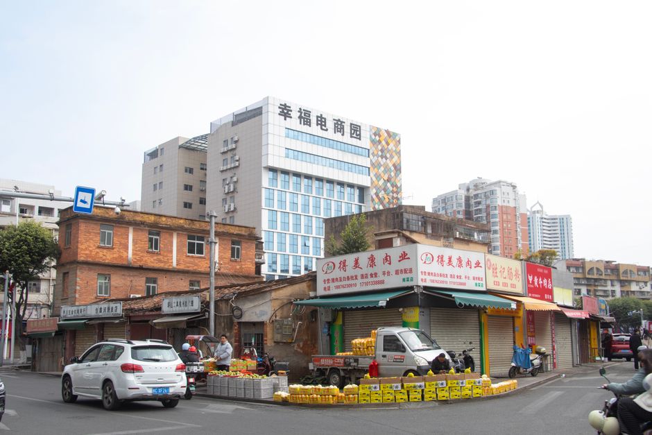 Smart Puts Production #2 on City Streets in China Five Weeks Before Premiere | EV